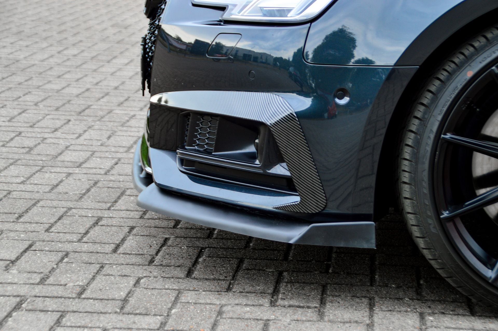CUP Frontspoilerlippe ABS mit Seitenwing Audi A4 B9 Schwarz Glanz
