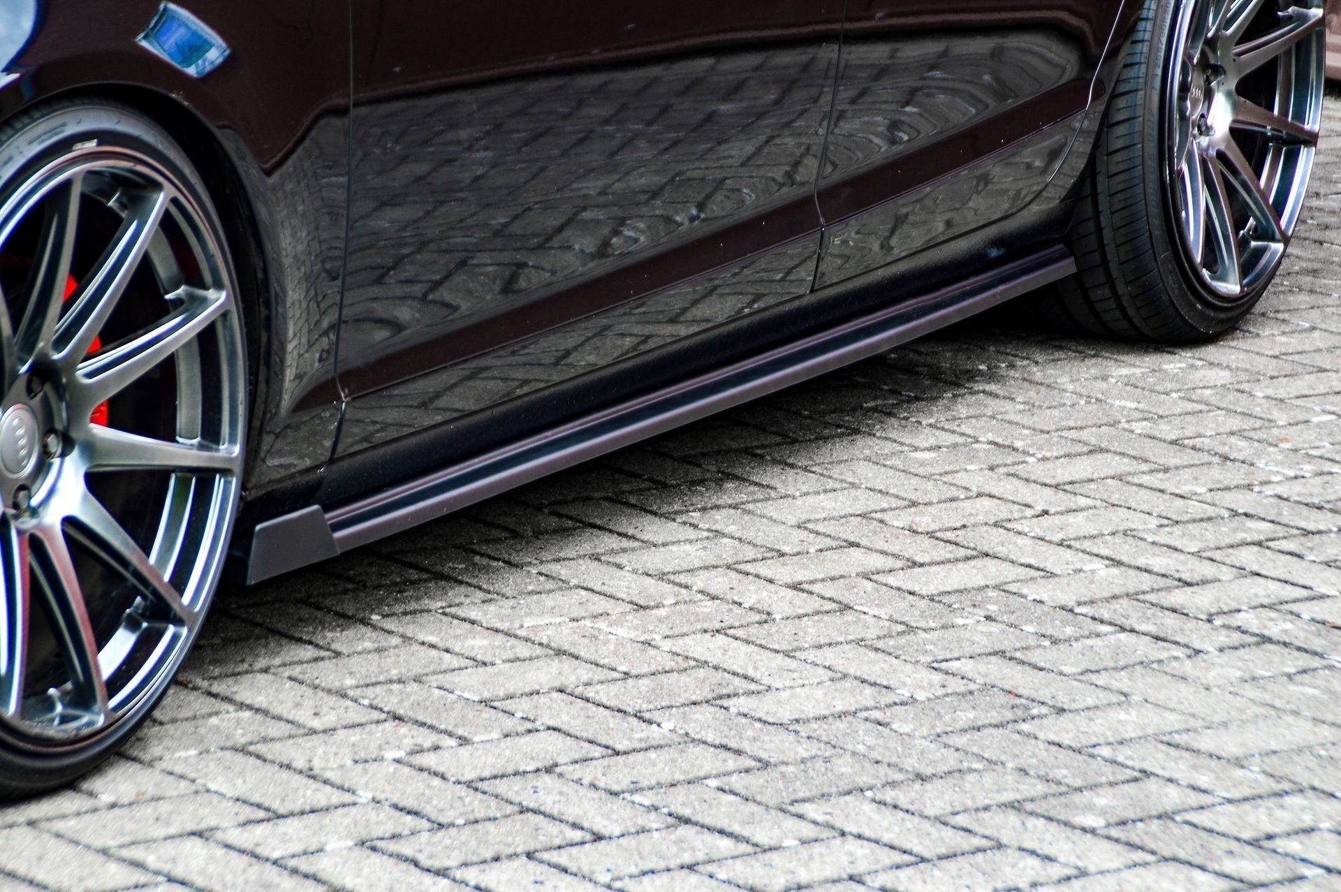 Seitenschwellersatz mit Wing Audi A6 4F Bj.: 2004-2008 Carbon