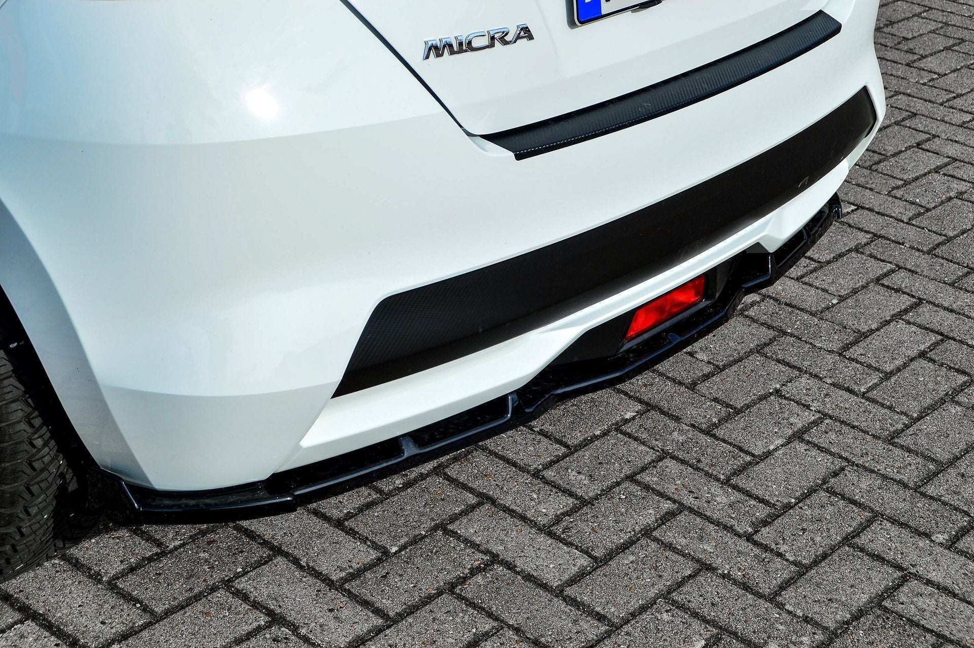 CUP Heckansatz ABS mit Seitenwing Nissan Micra K14 Bj.:2017-2022 Carbon