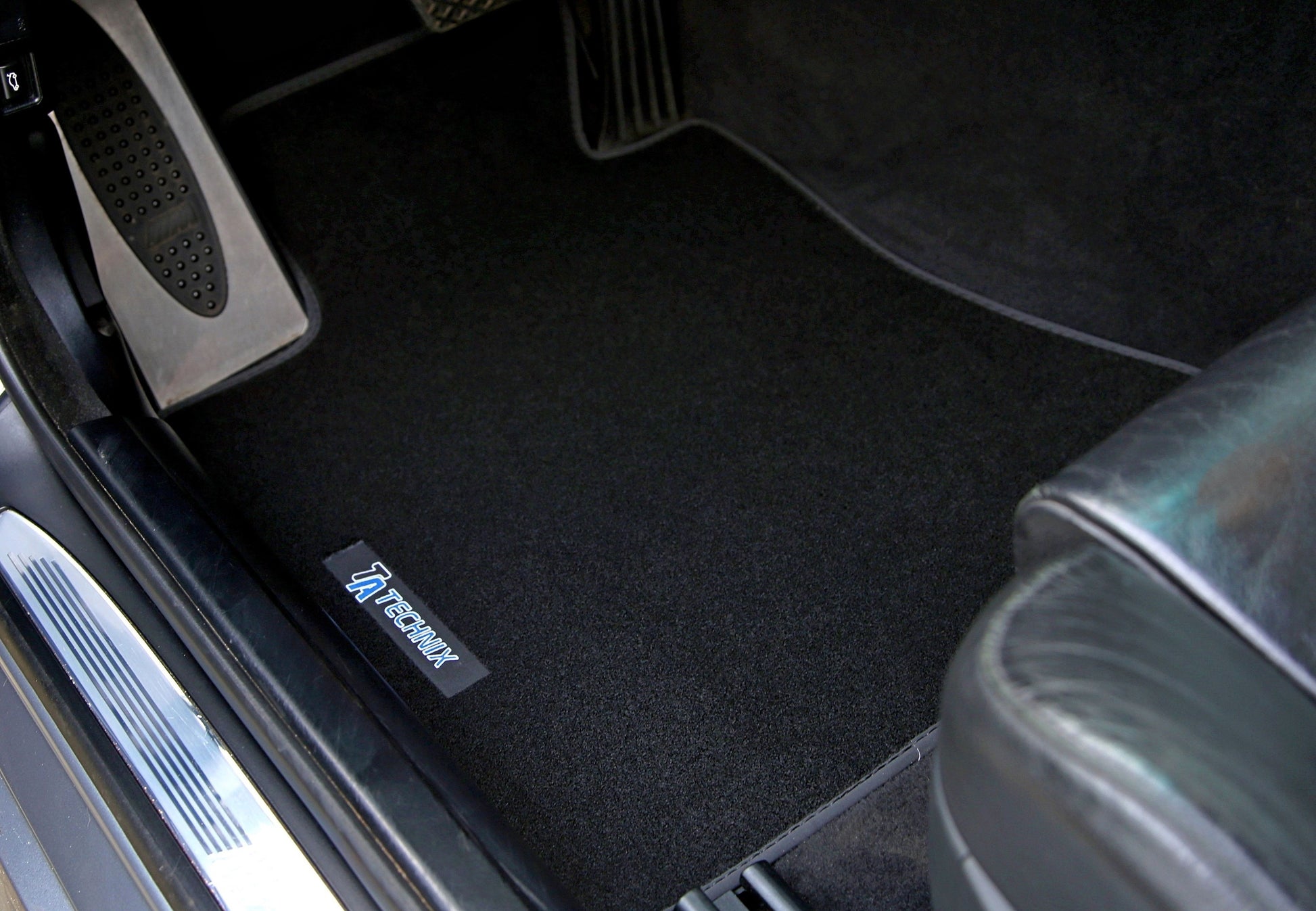 TA Technix Fußmatten Set mit Logo passend für Skoda Octavia 2 Typ 1Z