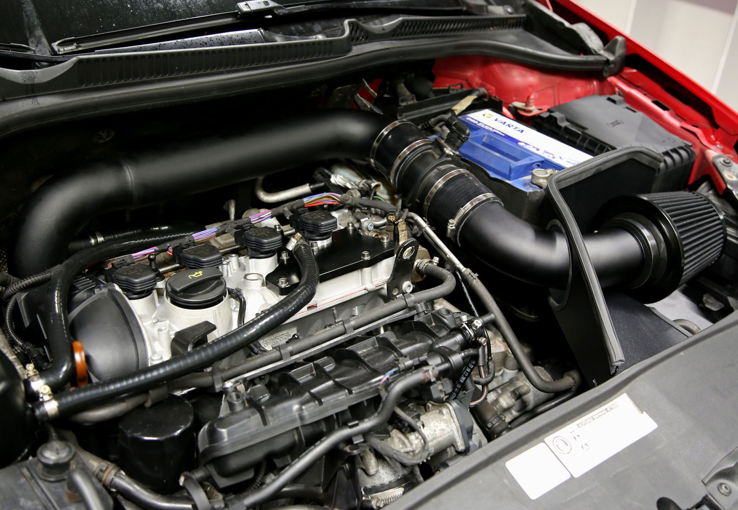 TA Technix Ansaugrohr Kit schwarz/ air intake kit / passend für Audi / Seat / Skoda / VW 1.8l TFSI / 2.0l TSI / TFSI Motor...