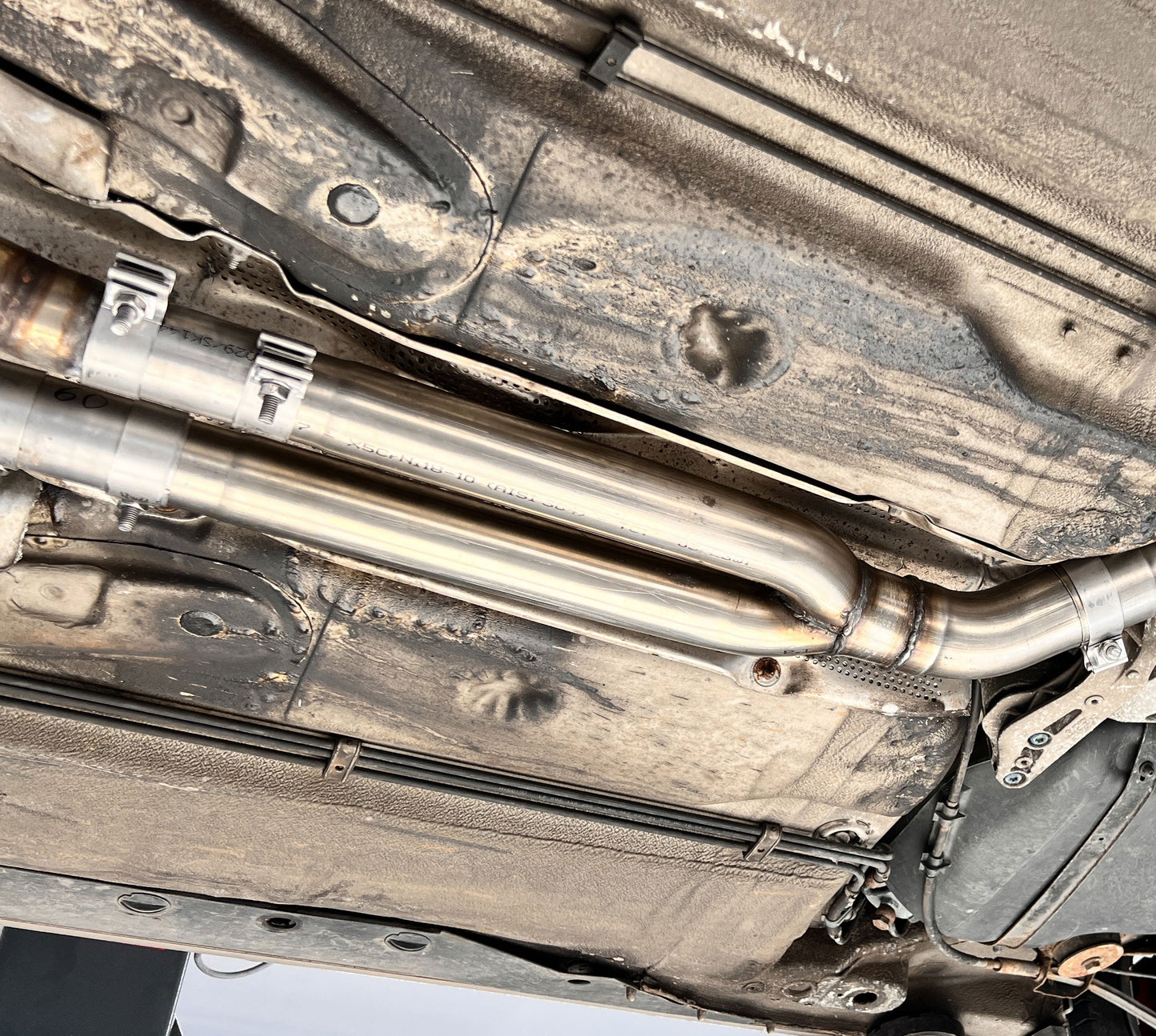 Audi S4 B5 Verbindungsrohr passend auf 70er Katalysatoren (76mm auf 2x70mm)