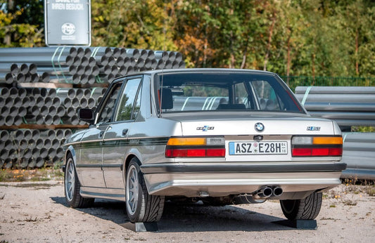 BMW E28 525e mit Katalysator Endschalldämpfer ab Kat - 2x88x74 Typ 32 schwarz