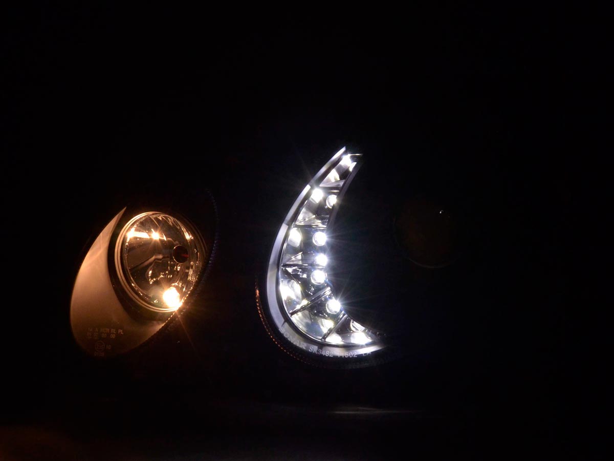 Scheinwerfer Set Daylight LED TFL-Optik Mercedes E-Klasse Typ W211  02-06 schwarz