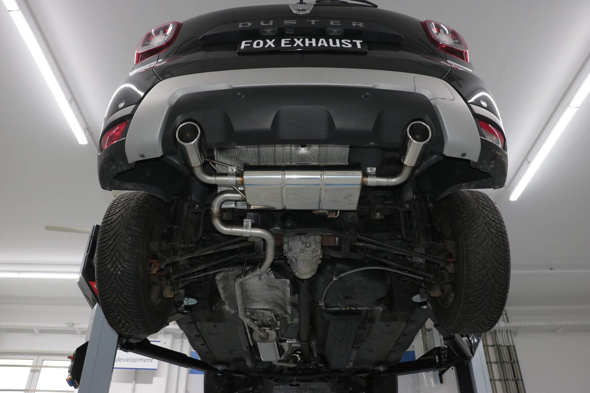 Dacia Duster 4x4 Facelift Endschalldämpfer quer Ausgang rechts/links - 1x90 Typ 16 rechts/links