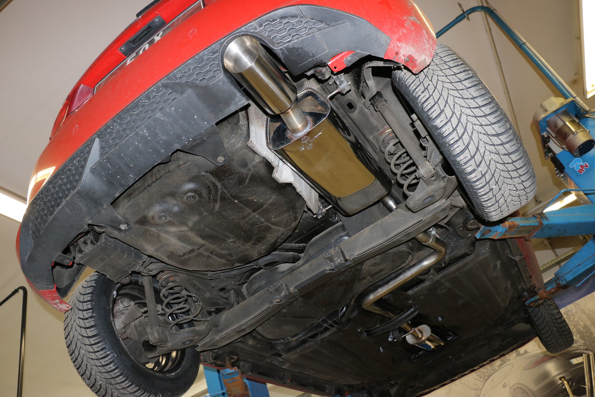 Ford Fiesta MK8 - JHH Endschalldämpfer - 1x100 Typ 25