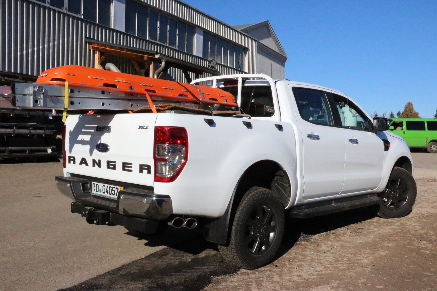 Ford Ranger 4x4 - Doppelkabine + Wildtrak Endschalldämpfer Sidepipe, Ausgang an der rechten Fahrzeugseite hinter dem Hinte...