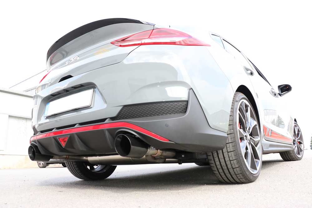 Hyundai i30N Performance Fastback - SCHWARZ Endschalldämpfer quer Ausgang rechts/links mit Abgasklappe - 1x114 Typ 25 rech...