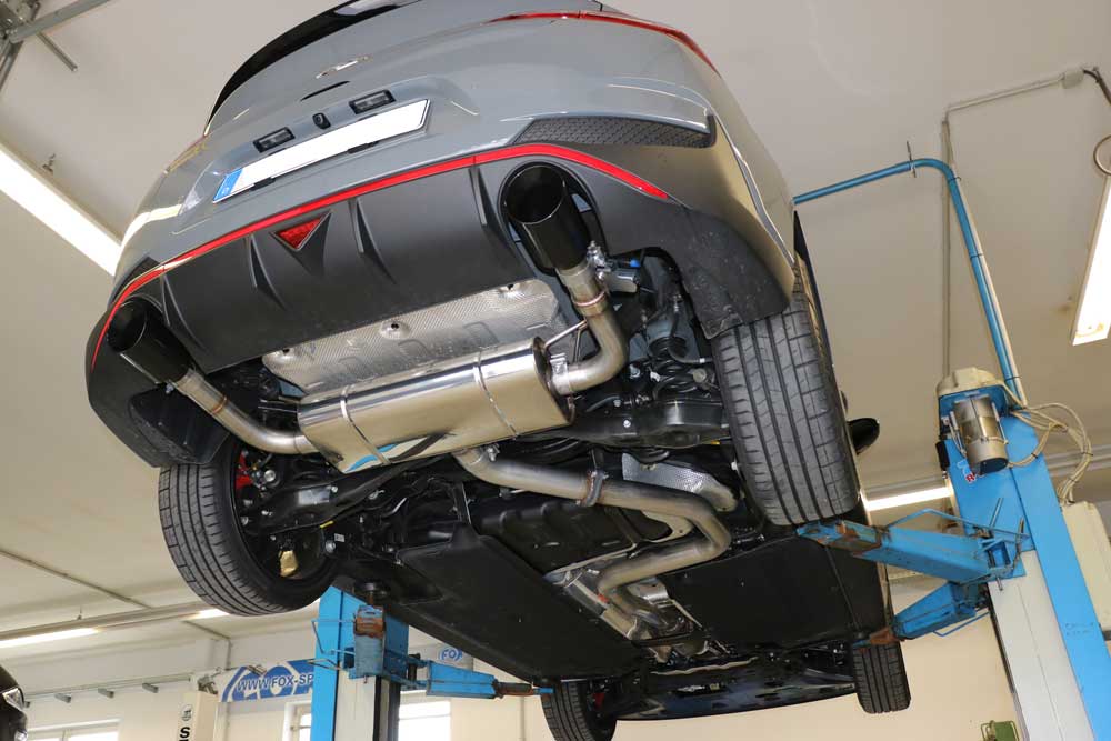 Hyundai i30N Performance Fastback - SCHWARZ Endschalldämpfer quer Ausgang rechts/links mit Abgasklappe - 1x114 Typ 25 rech...