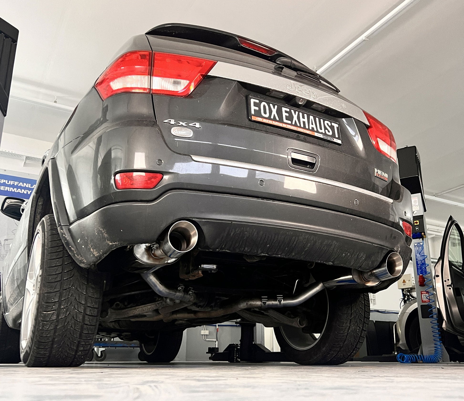 Jeep Grand Cherokee WK I - 5,7l Endschalldämpfer rechts/links - 1x100 Typ 25 rechts/links