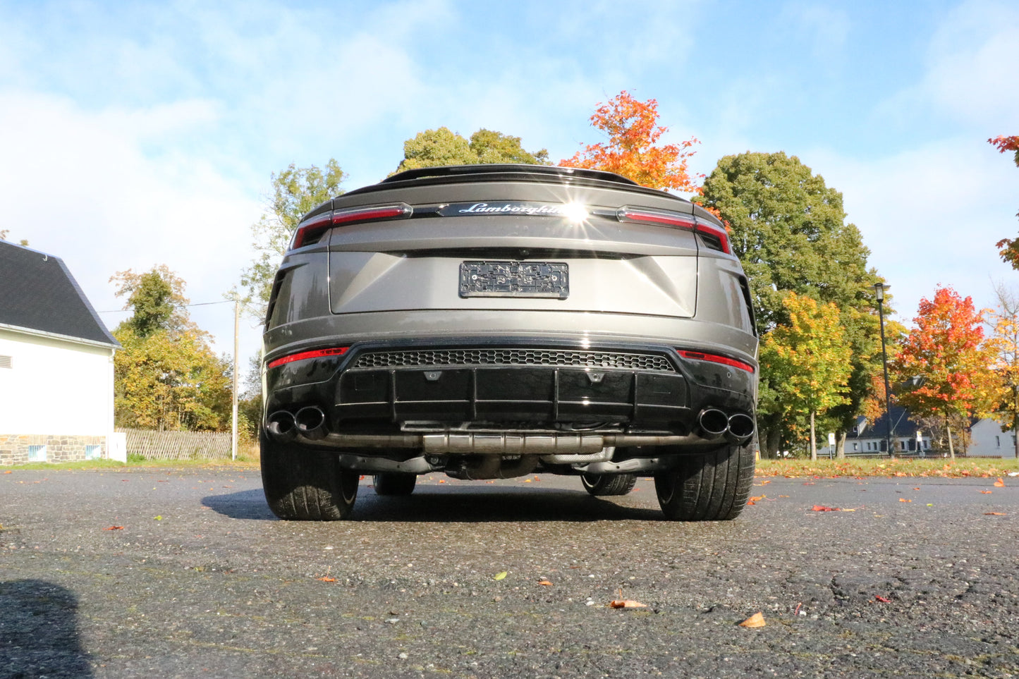 Lamborghini Urus Endschalldämpfer quer Ausgang rechts/links mit 2 Abgasklappen - 2x115x85 Typ 38 rechts/links schwarz emal...