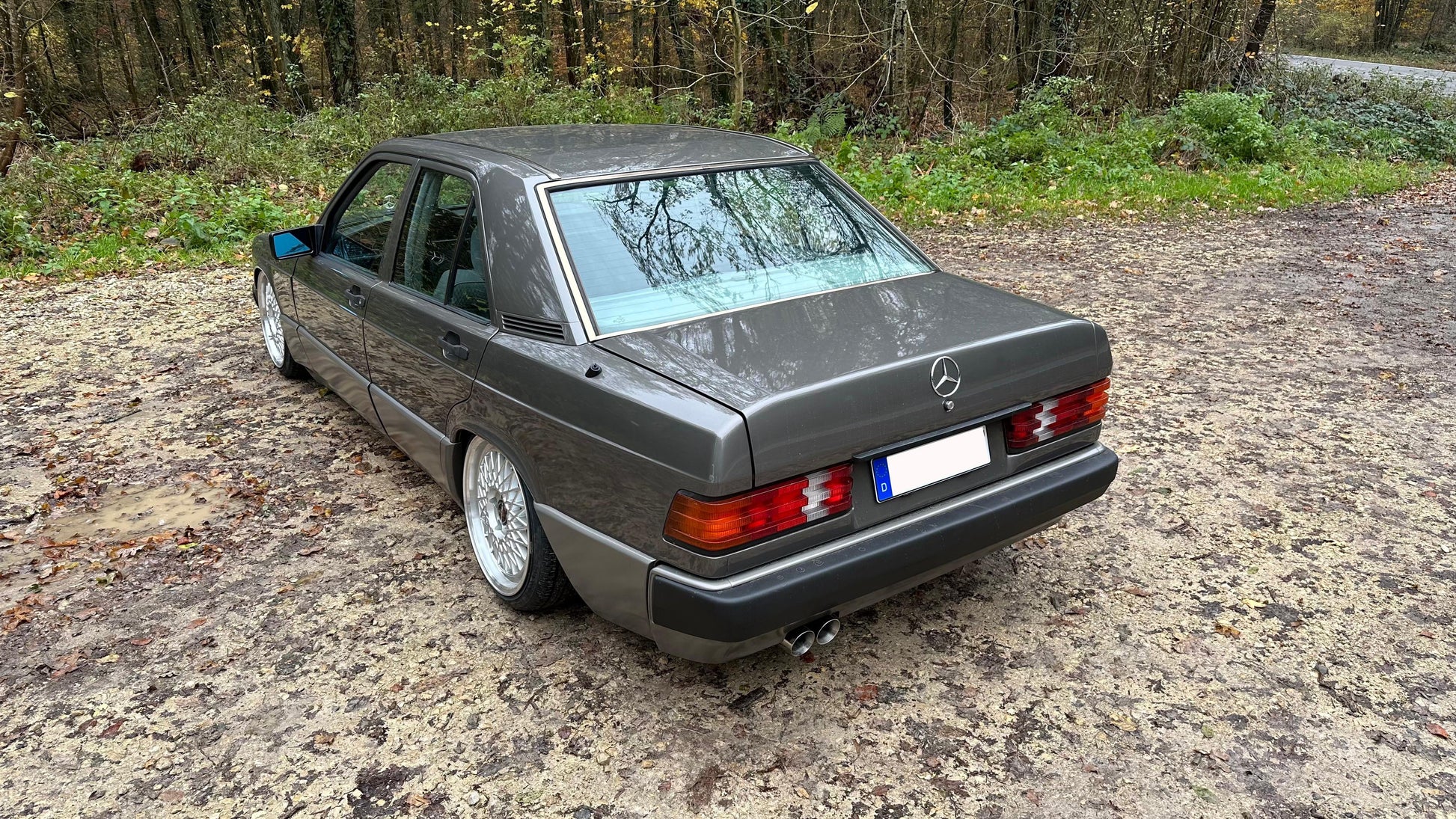 Mercedes 190 W201 Endschalldämpfer und Vorschalldämpfer - 2x76 Typ 25
