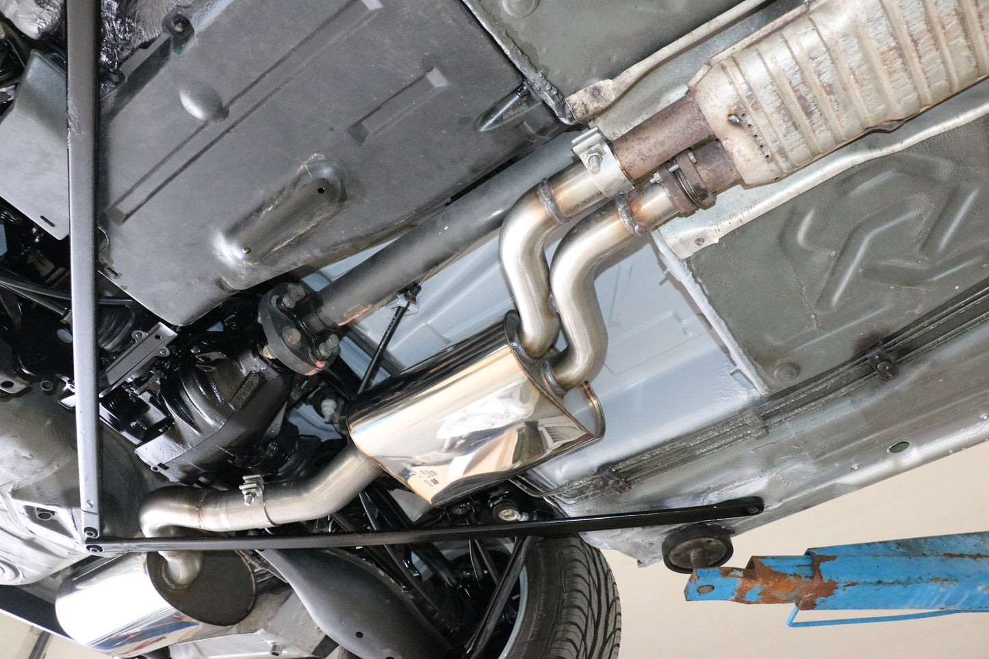 Mercedes E-Klasse W124 Cabrio Vorschalldämpfer Ø70mm