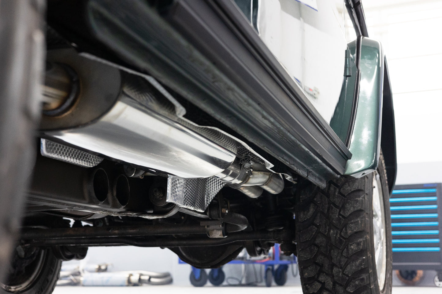 Mercedes G-Klasse 463 - 300 GD Komplettanlage bestehend aus Krümmerrohr, Vorschalldämpfer und Endschalldämpfer inklusive M...