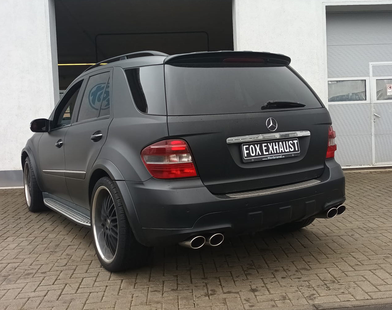 Mercedes M-Klasse Typ W164 Endschalldämpfer rechts/links - 2x115x85 Typ 44 rechts/links