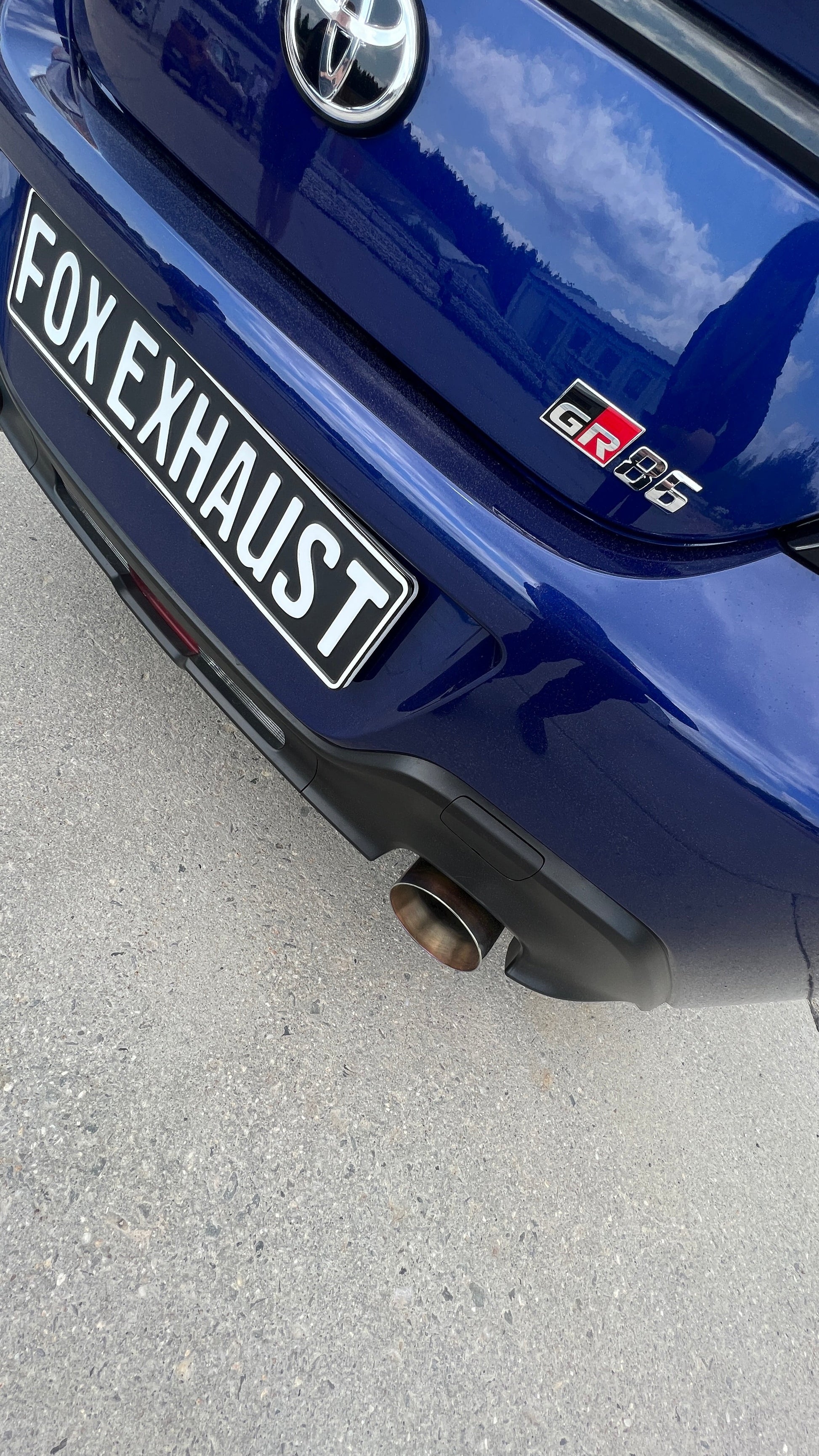Toyota GR86 Endschalldämpfer - 1x114 Typ 25 rechts/links mit colouriertem Rand