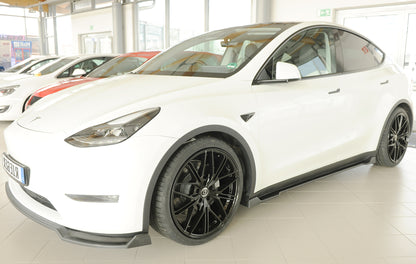 Tesla Model Y  (003) Rieger Seitenschwelleransatz links, für orig. Seitenschweller, ABS, 
inkl. Montagezubehör, Gutachten