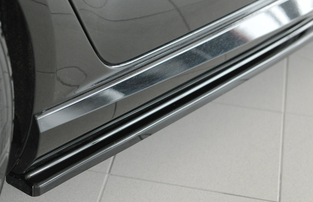 Audi RS3 (8V) Rieger Seitenschwelleransatz rechts, für orig. Seitenschweller, ABS, schwarz glänzend, 
inkl. Montagezubehör...