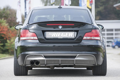 BMW 1er E82, E88  (182 / 1C) Rieger Heckeinsatz  für Doppelendrohr li., ABS, Carbon-Look, für Fzg. mit M-Technik, 
inkl. Alugitter, Montagezubehör, Gutachten