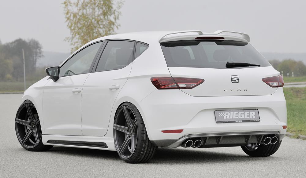 Seat Leon (5F) Rieger Seitenschweller  links, mit Schacht, mit Ausschnitt, ABS, Carbon-Look, 
inkl. Alugitter, Montagezubehör, Gutachten