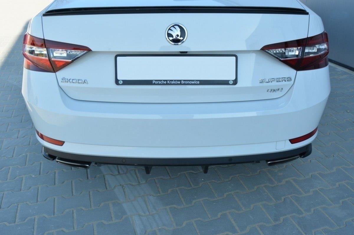 Heck Ansatz Flaps Diffusor für Skoda Superb Mk3 Hatchback / Kombi schwarz Hochglanz