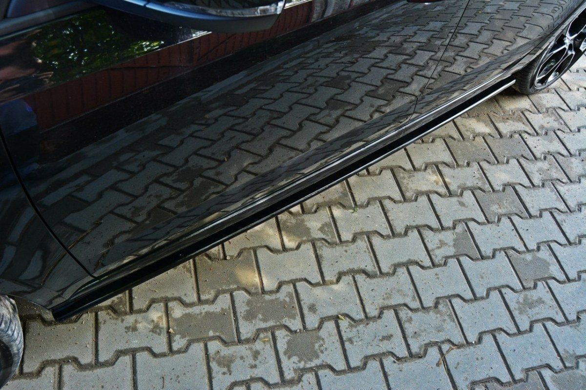 Seitenschweller Ansatz für Skoda Octavia RS Mk3 / Mk3 FL Hatchback / Kombi Carbon Look