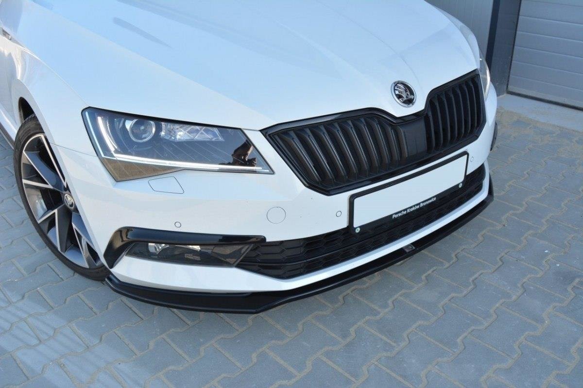 Front Ansatz für v.2 SKODA SUPERB III Carbon Look