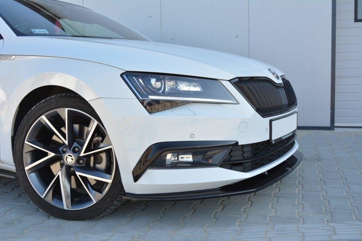 Front Ansatz V.3 für Skoda Superb Mk3 schwarz Hochglanz