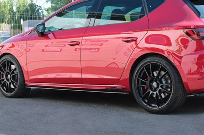Seitenschweller Ansatz für v.2 Seat Leon Mk3 Cupra/ FR Facelift schwarz Hochglanz