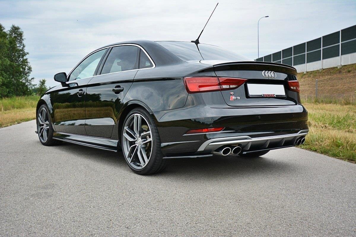 Heck Ansatz Flaps Diffusor für Audi S3 / A3 S-Line 8V FL Limousine Carbon Look