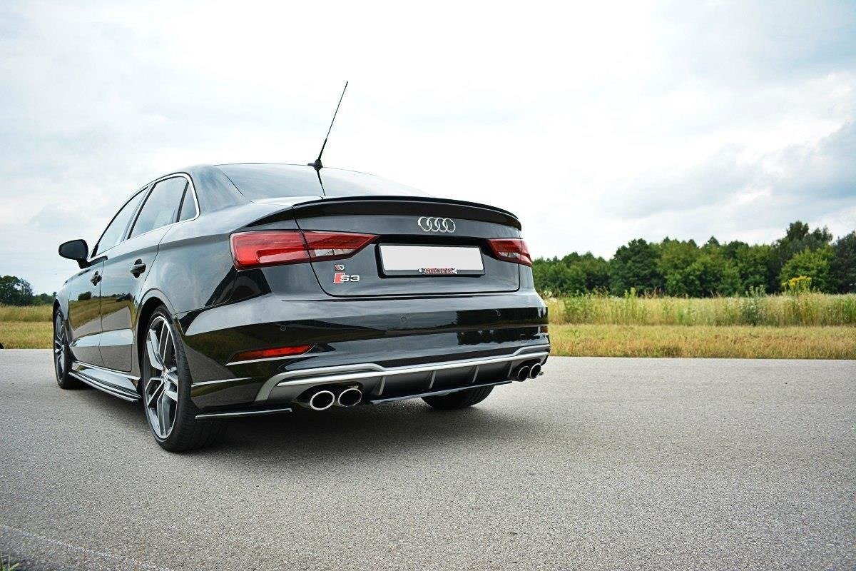 Mittlerer Diffusor Heck Ansatz für Audi S3 8V FL Hatchback / Sportback / Limousine  Carbon Look