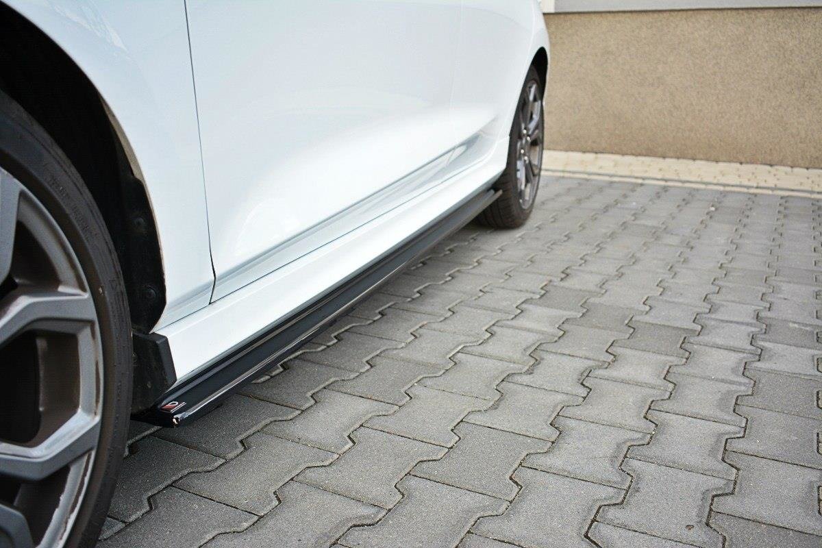 Seitenschweller Ansatz für V.1 für Ford Fiesta Mk8 ST / ST-Line Carbon Look