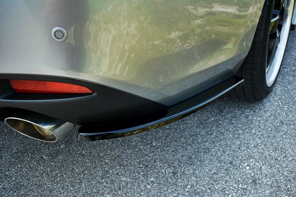 Heck Ansatz Flaps Diffusor für Mazda 6 GJ (Mk3) Wagon Carbon Look