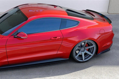 Heck Ansatz Flaps Diffusor für Ford Mustang Mk6 Carbon Look