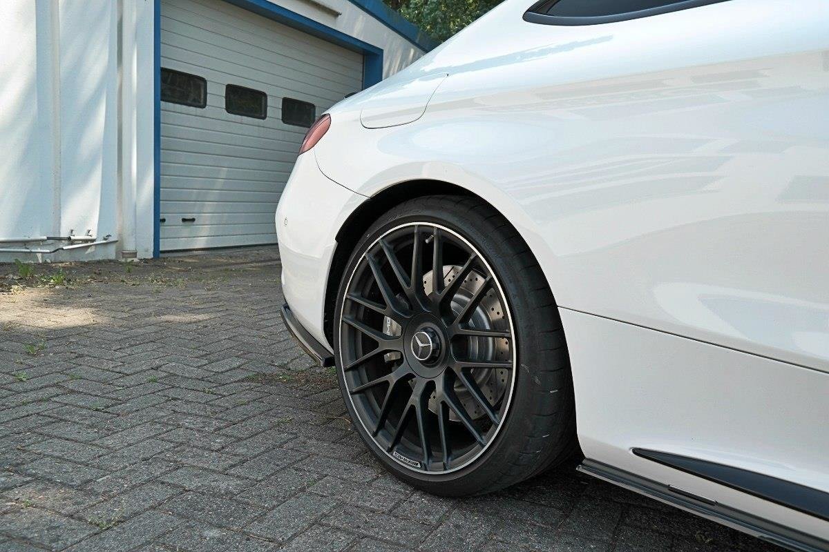 Heck Ansatz Flaps Diffusor für Mercedes C-Klasse C205 63 AMG Coupe Carbon Look