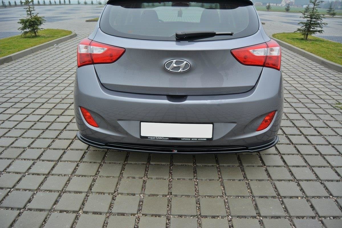 Mittlerer Diffusor Heck Ansatz für Hyundai i30 mk.2 Carbon Look