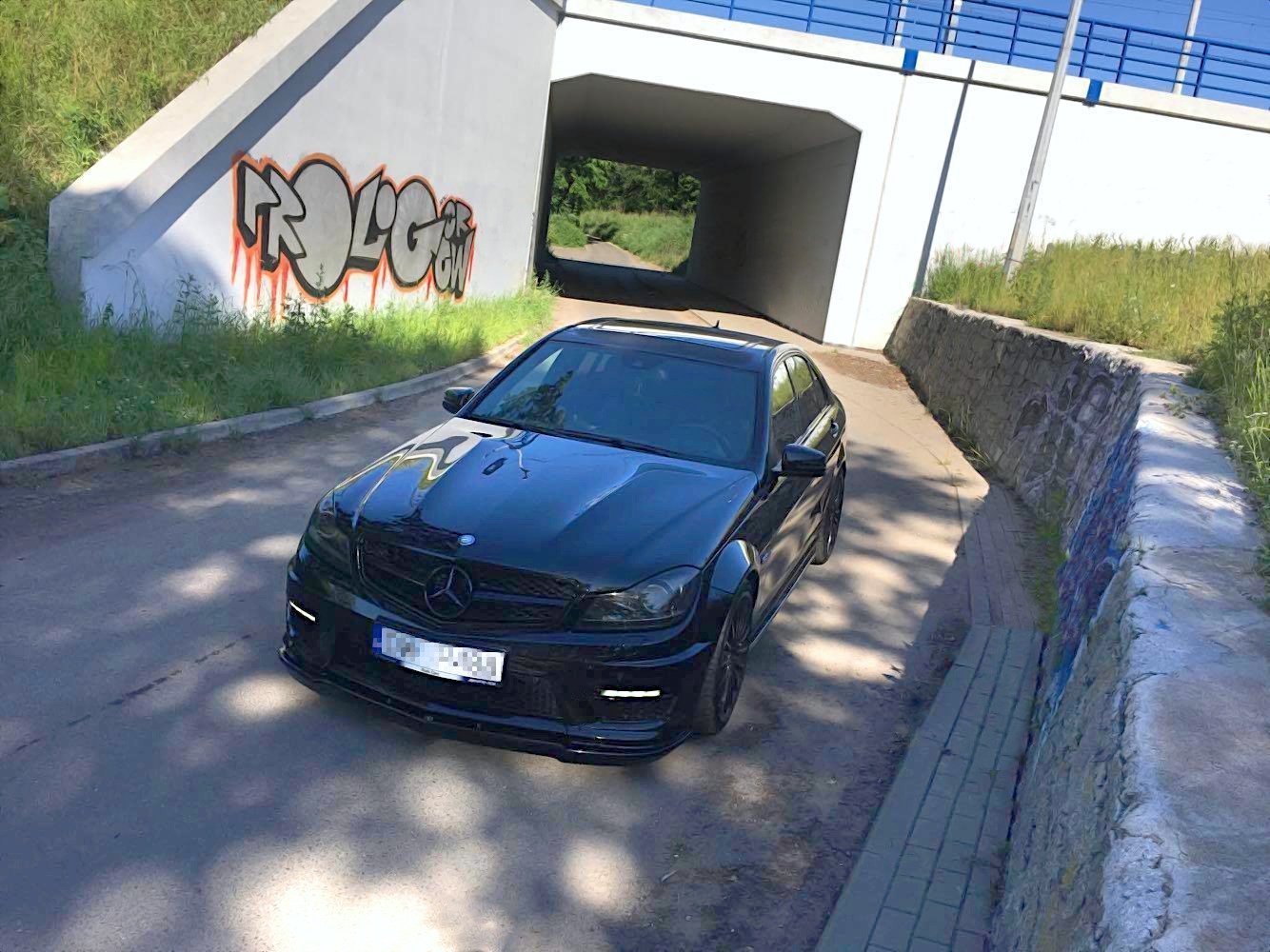 Front Ansatz für Mercedes AMG C63 W204 FACELIFT Carbon Look