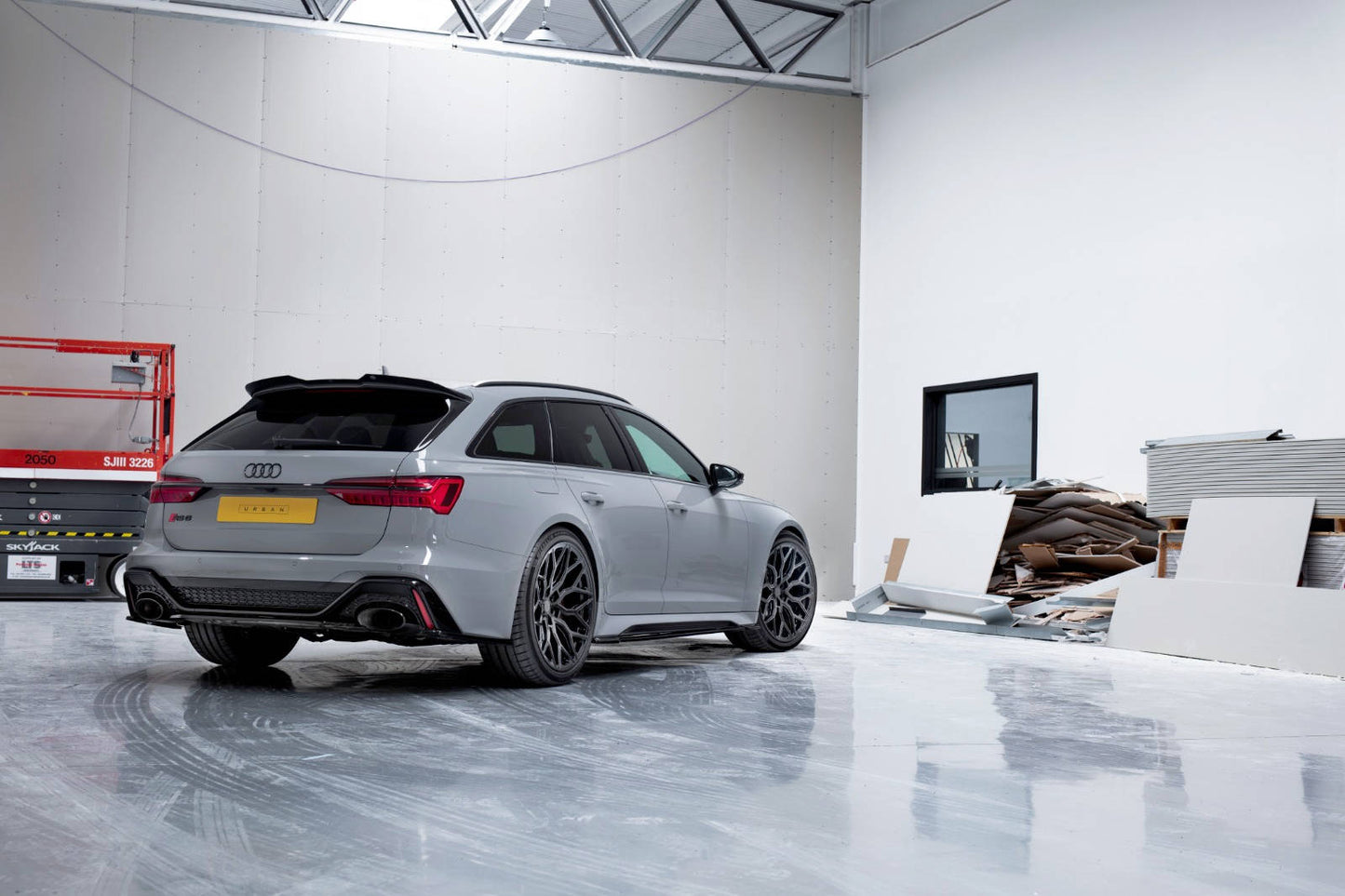 Spoiler CAP V.2 für Audi RS6 C8 schwarz matt