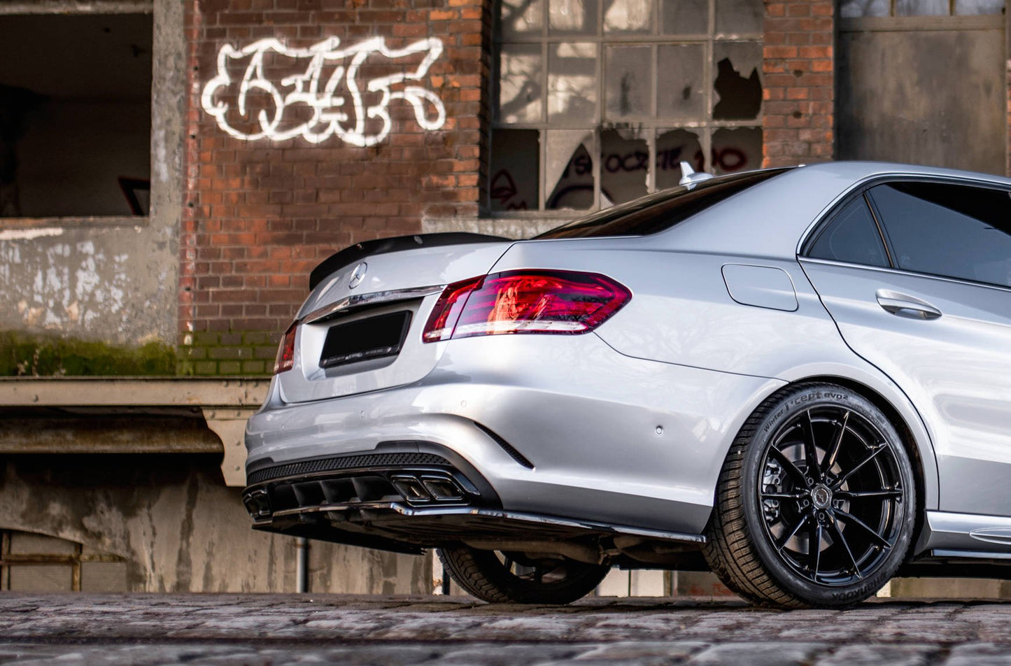 Spoiler CAP für Mercedes-Benz E63 AMG / AMG-Line Limousine W212 Facelift Carbon Look