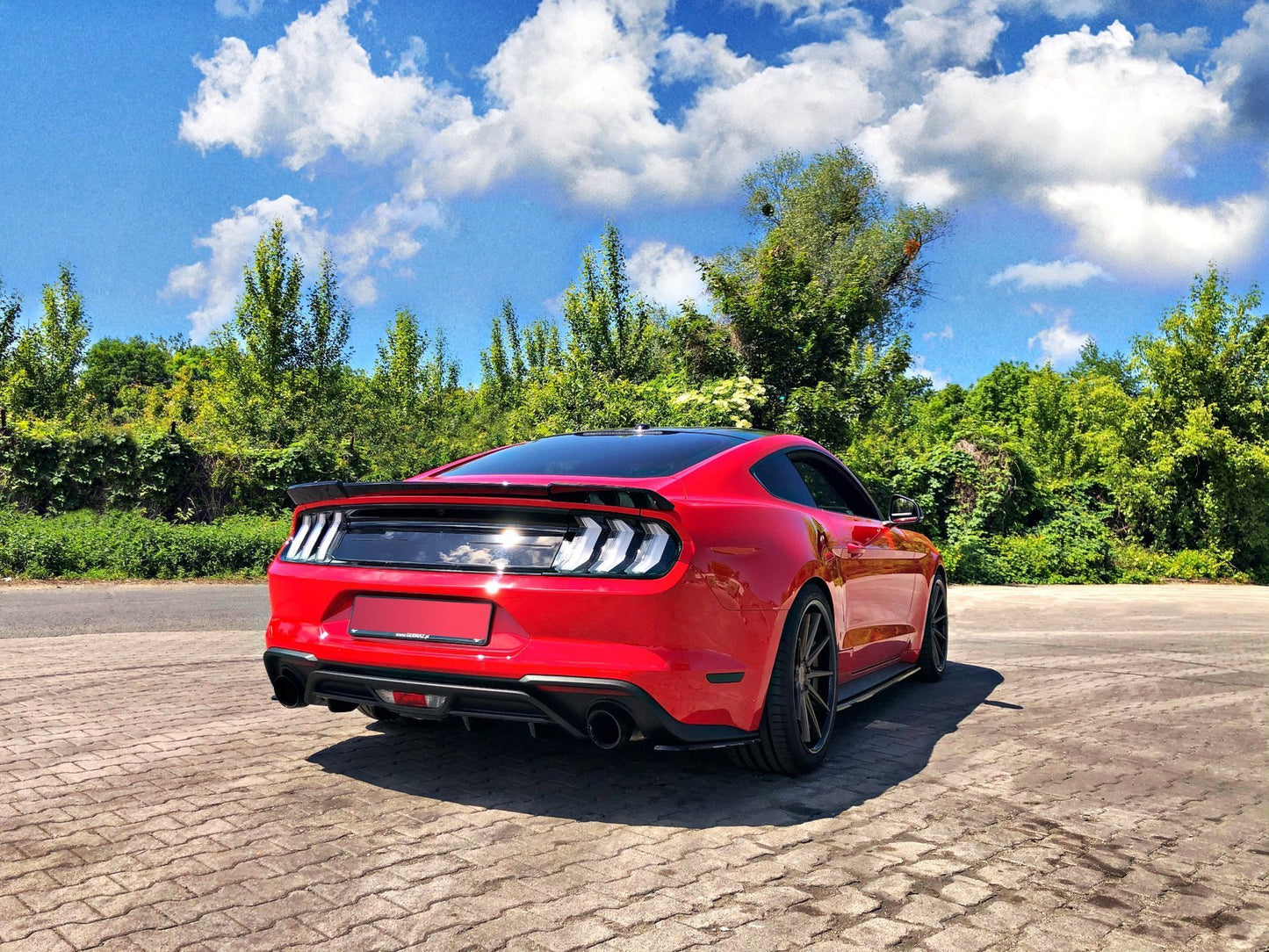 Heck Ansatz Flaps Diffusor für Ford Mustang Mk. 6 Facelift schwarz Hochglanz