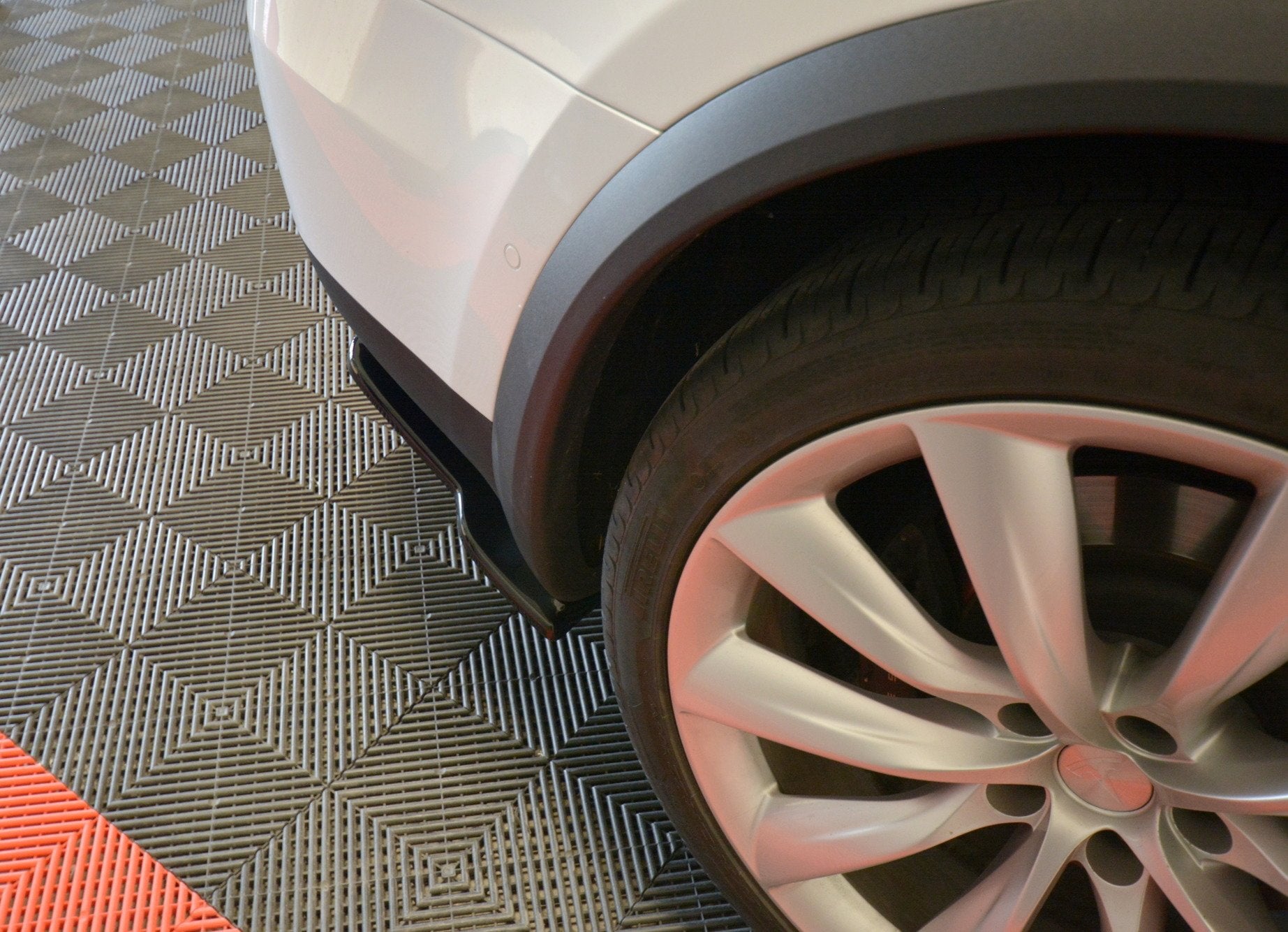 Heck Ansatz Flaps Diffusor V.2 für TESLA MODEL X  schwarz matt