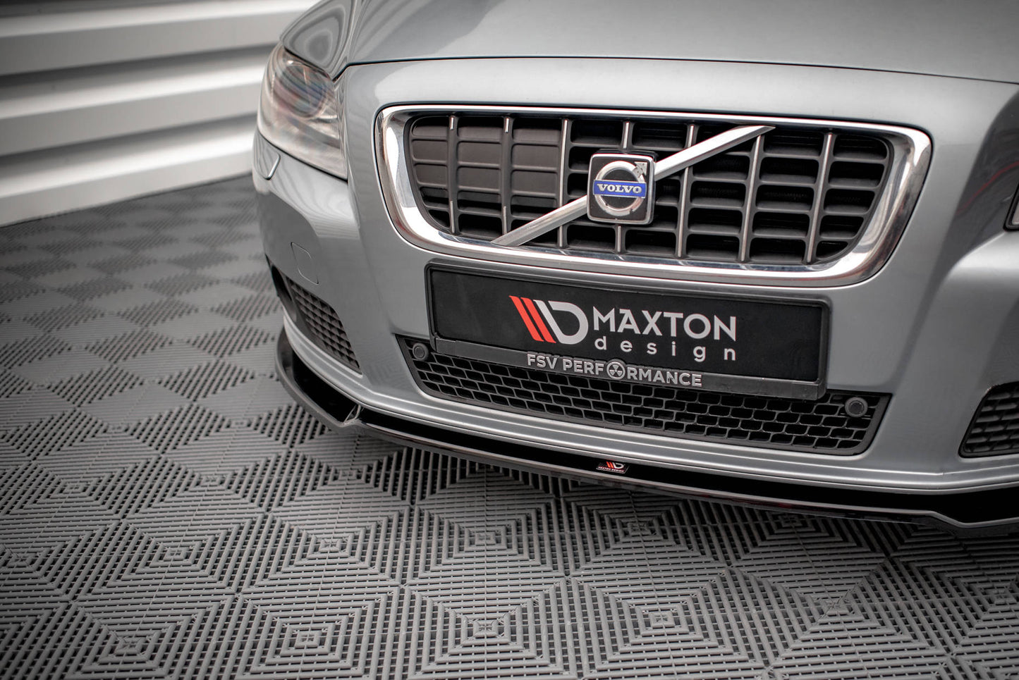 Front Ansatz V.2 für Volvo V70 Mk3 Carbon Look
