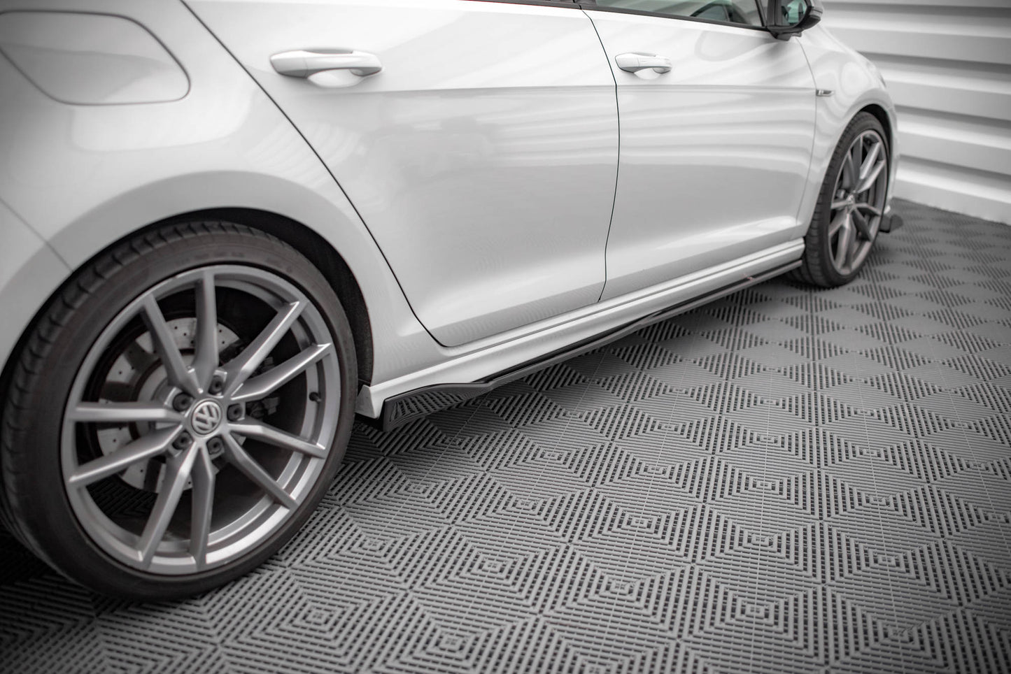 Seitenschweller Ansatz für V.2 für Volkswagen Golf R Mk7 Carbon Look