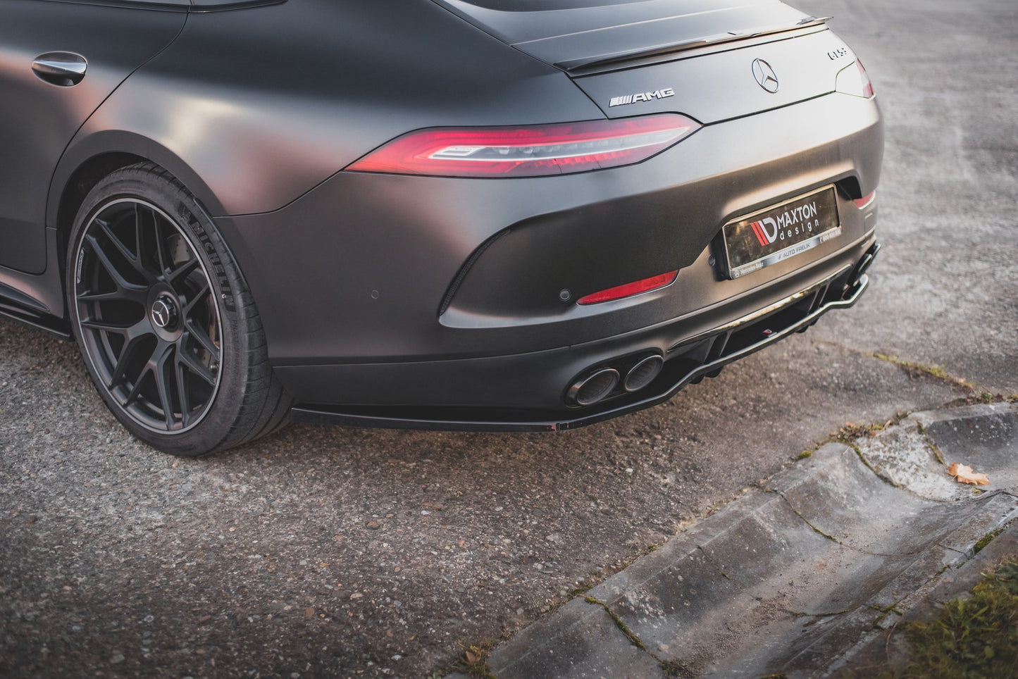 Mittlerer Diffusor Heck Ansatz DTM Look für Mercedes-AMG 53 4 Door Coupe schwarz matt