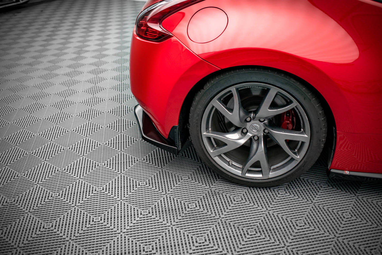 Heck Ansatz Flaps Diffusor V.2 für Nissan 370Z  Carbon Look