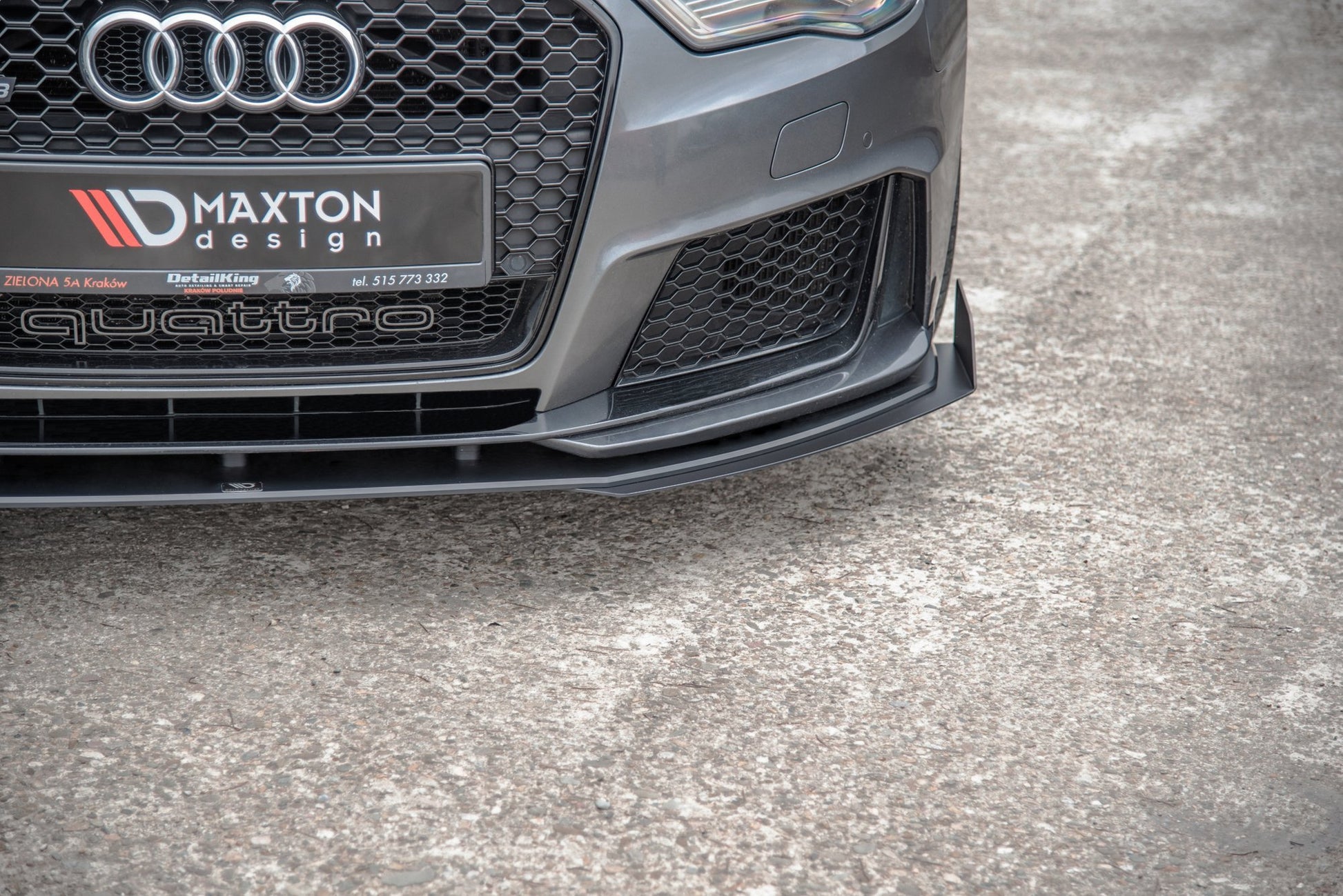 Robuste Racing Front Ansatz für passend +Flaps für Audi RS3 8V Sportback schwarz Hochglanz
