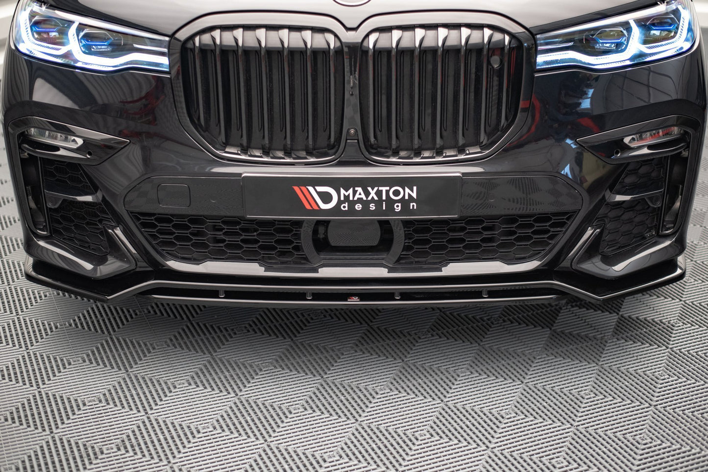 Front Ansatz V.1 für BMW X7 M G07 schwarz Hochglanz
