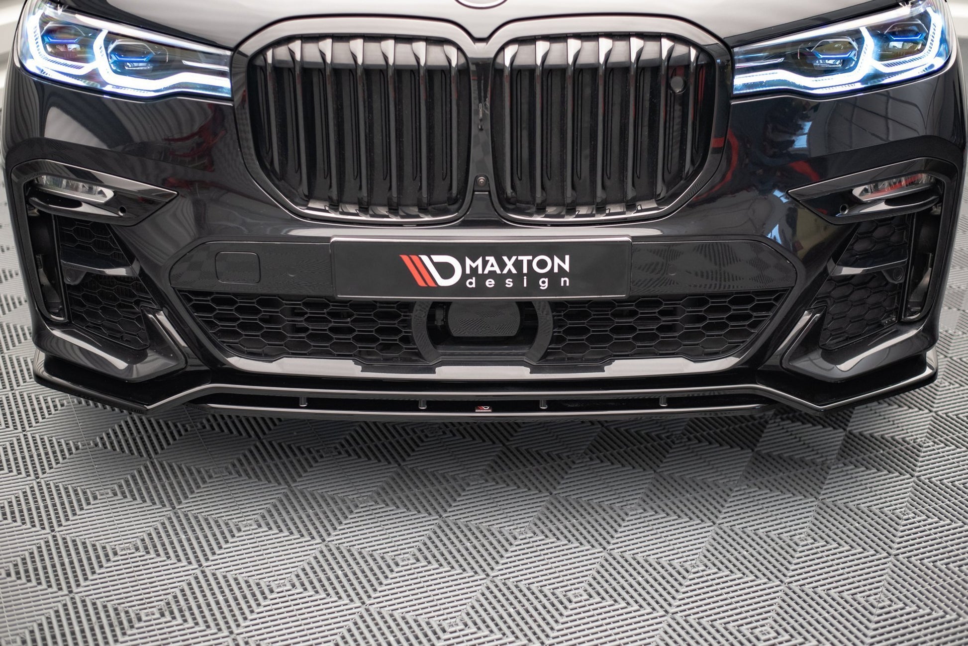 Front Ansatz V.1 für BMW X7 M G07 Carbon Look