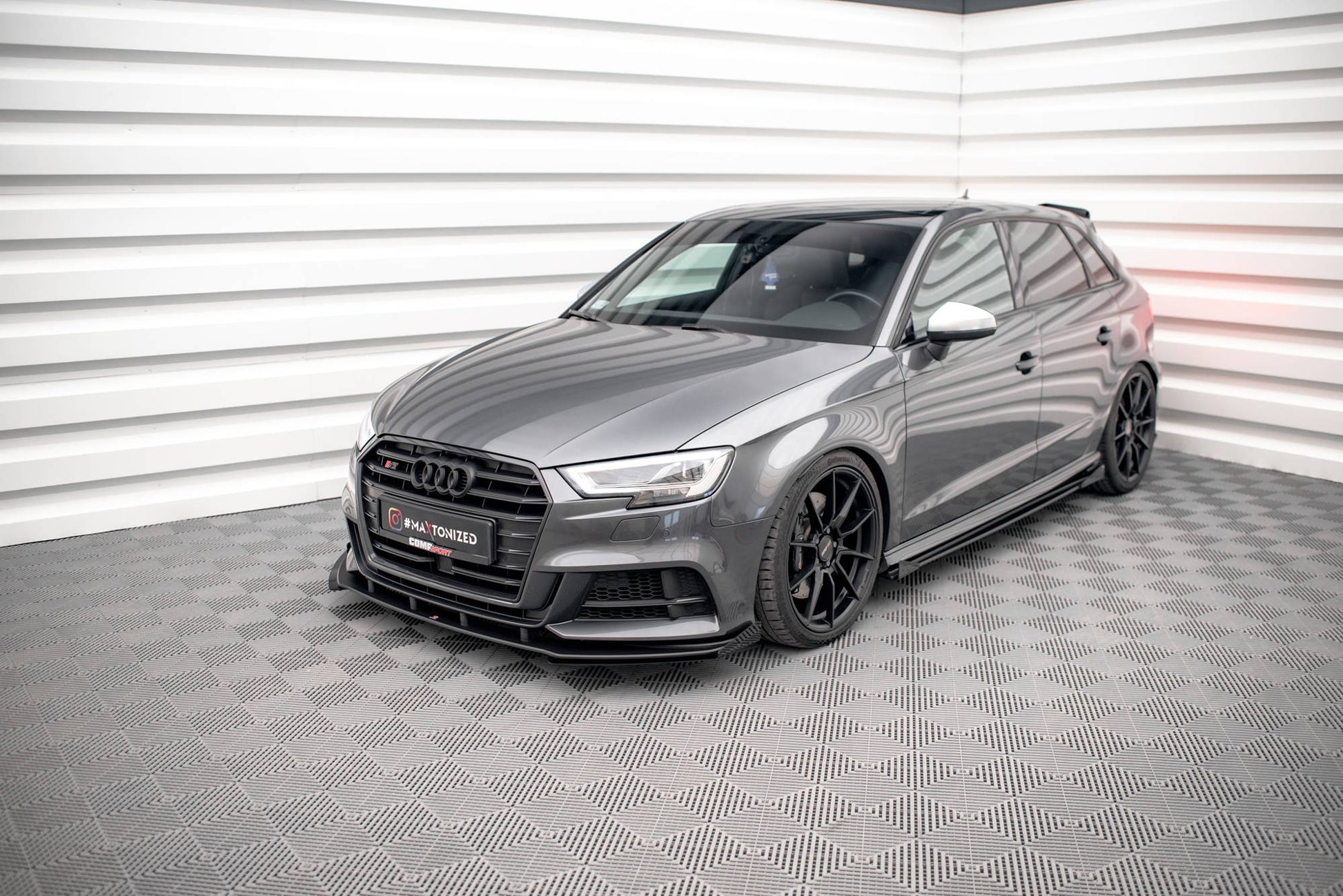 Front Flaps Audi S3 Sportback 8V Facelift schwarz Hochglanz