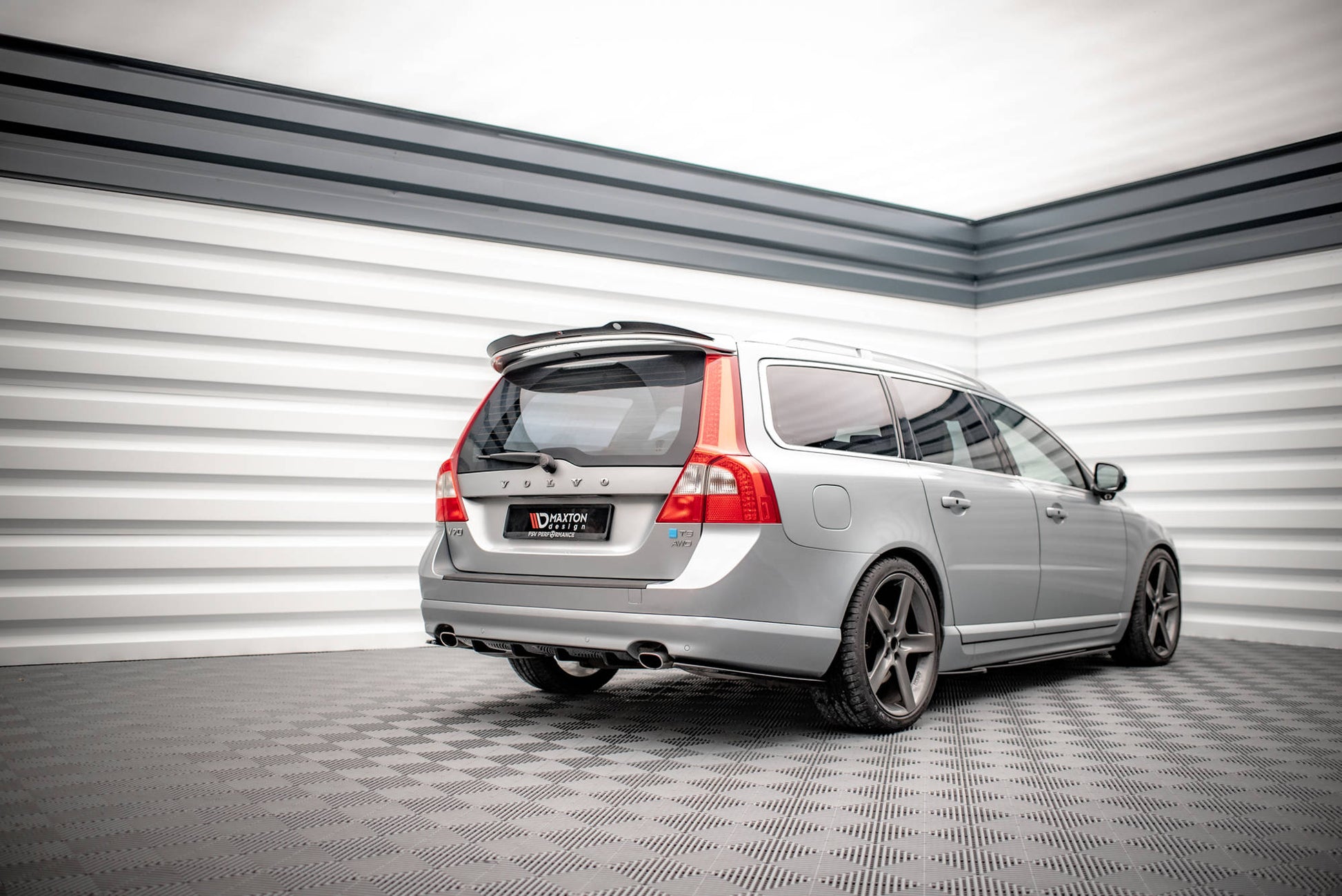 Diffusor Heck Ansatz für Volvo V70 Mk3 schwarz matt